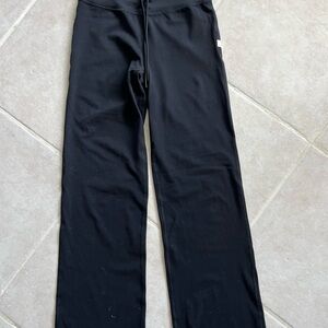 Vuori high-rise straight yoga pants